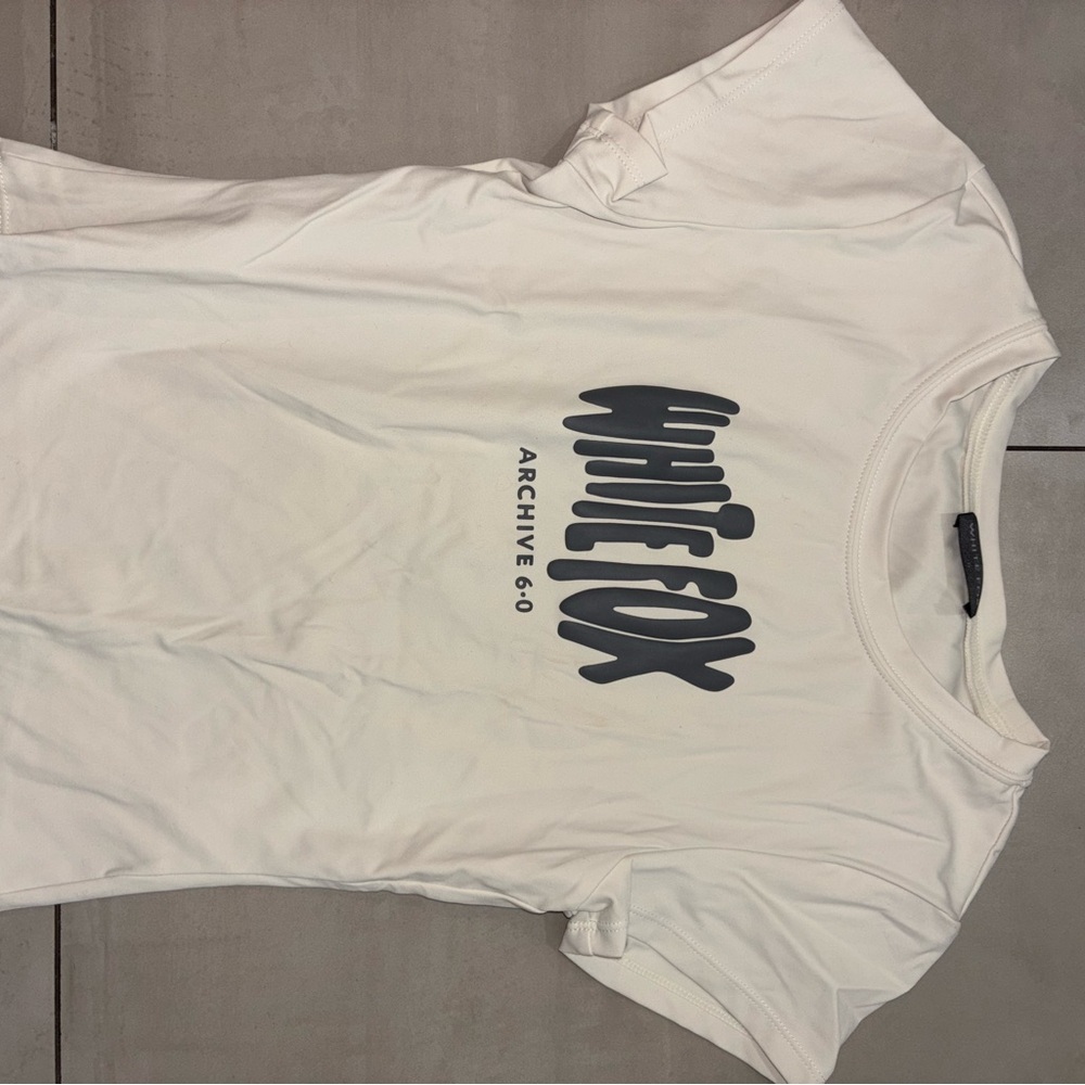 white fox archive 6.0 hourglass baby tee